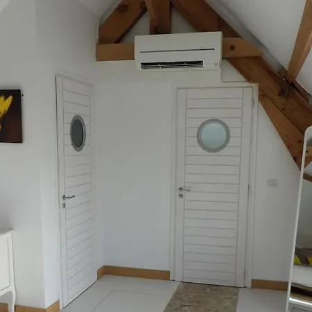 Aux Herbes Hautes Guest house 3*