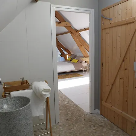 Aux Herbes Hautes 3*