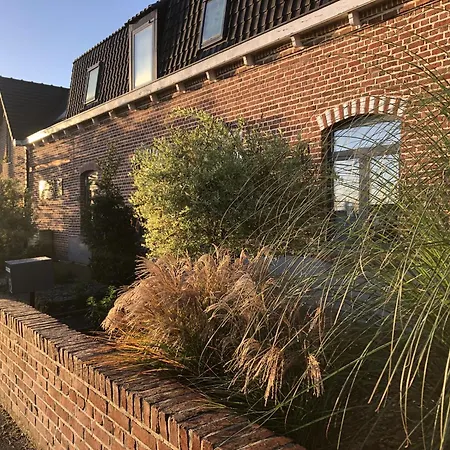 Aux Herbes Hautes Pensionat 3*