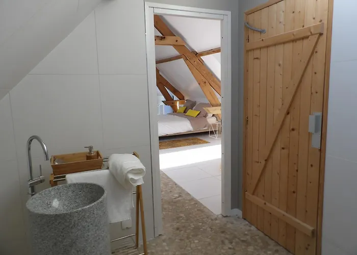 Aux Herbes Hautes 3*